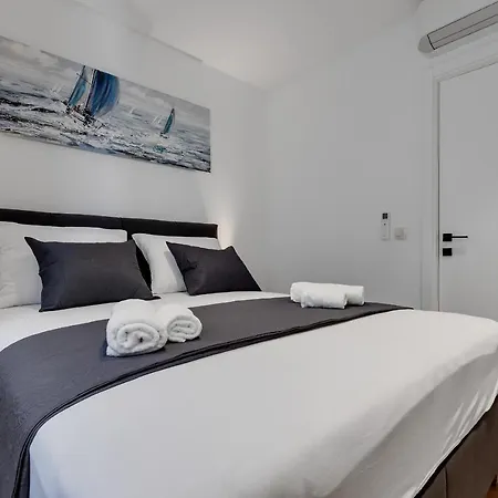 Elite ماكارسكا